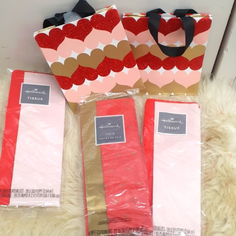 Hallmark greeting card Tissue Gift bag lot
